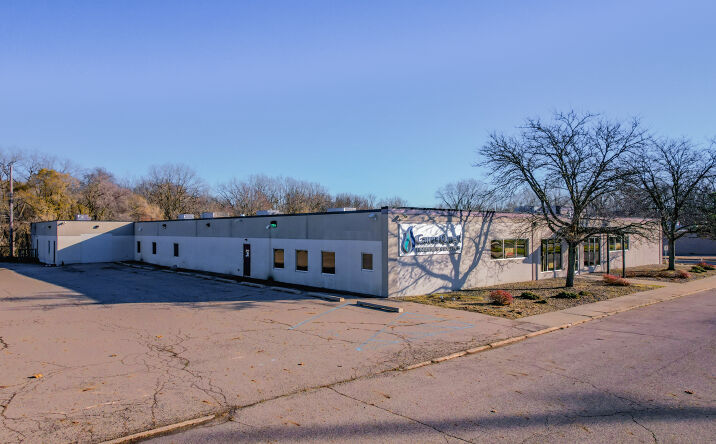 Pictures of Retail, Office property located at 3215 S Pennsylvania Ave, Lansing, MI 48910 for sales - image #1