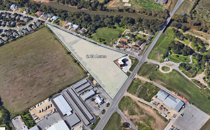 Pictures of Land property located at 1235 Loop 337, New Braunfels, TX 78130 for sales - image #1