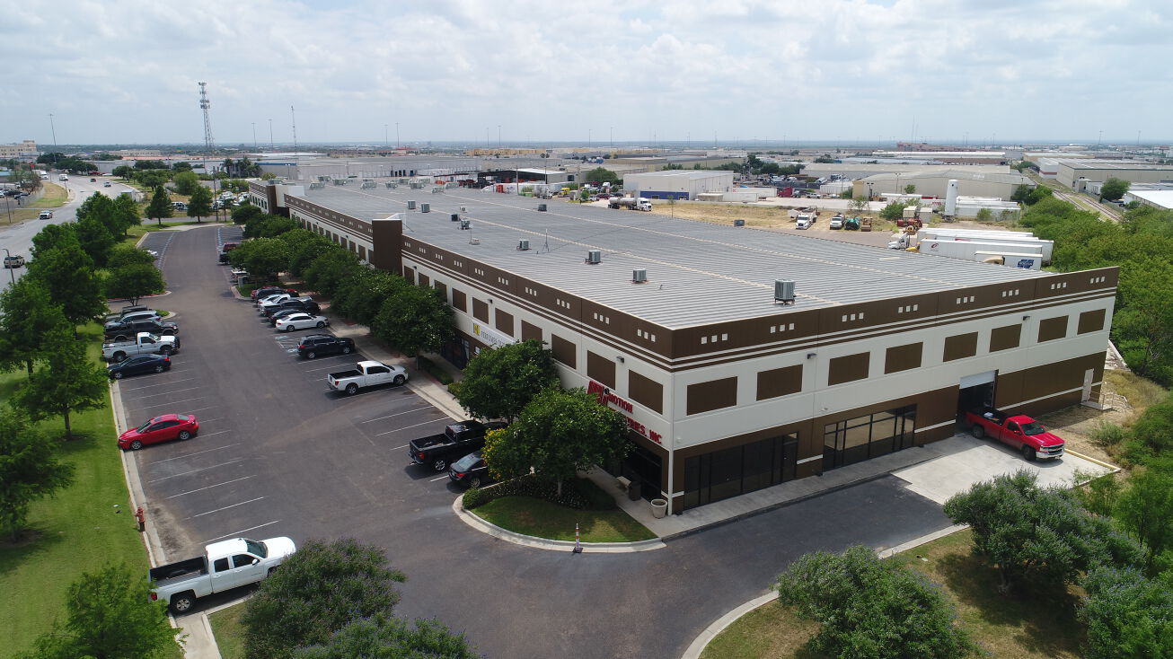 11204 McPherson Rd, Laredo, TX 78045