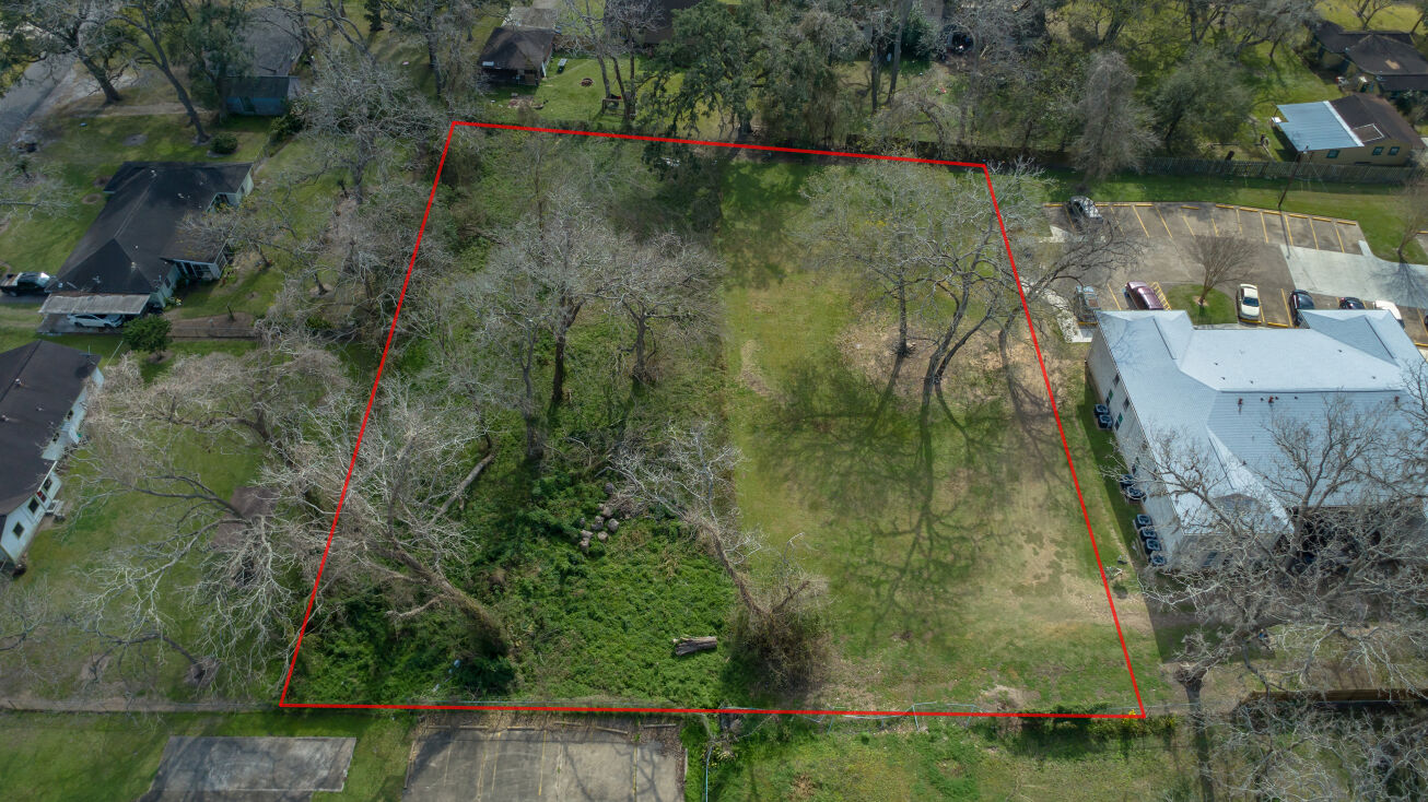 225 S THIRTEENTH OFF OF ST WEST COLUMBIA, TX, West Columbia, TX 77486