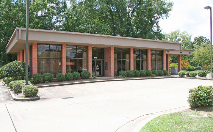 Pictures of Office property located at 226 E Central Ave, Petal, MS 39465 for sales - image #1