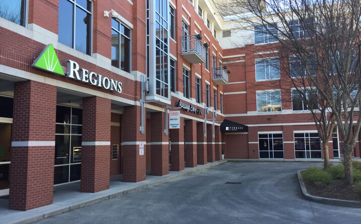 Pictures of Retail property located at 345 Frazier Ave, Chattanooga, TN 37405 for sales - image #1