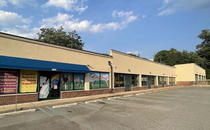 Pictures of Retail property located at 404 Tonnele Ave, Jersey City, NJ 07306 for sales - image #1