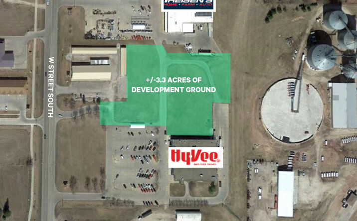 Pictures of Land property located at 320 West St, Grinnell, IA 50112 for sales - image #1