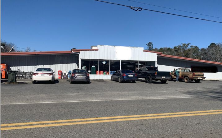 Pictures of Retail property located at 59 Magnolia St N, Jeffersonville, GA 31044 for sales - image #1