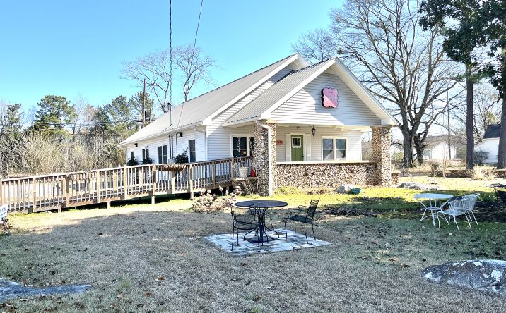 Pictures of Retail property located at 3187 Lee St, Pelham, AL 35124 for comps - image #1