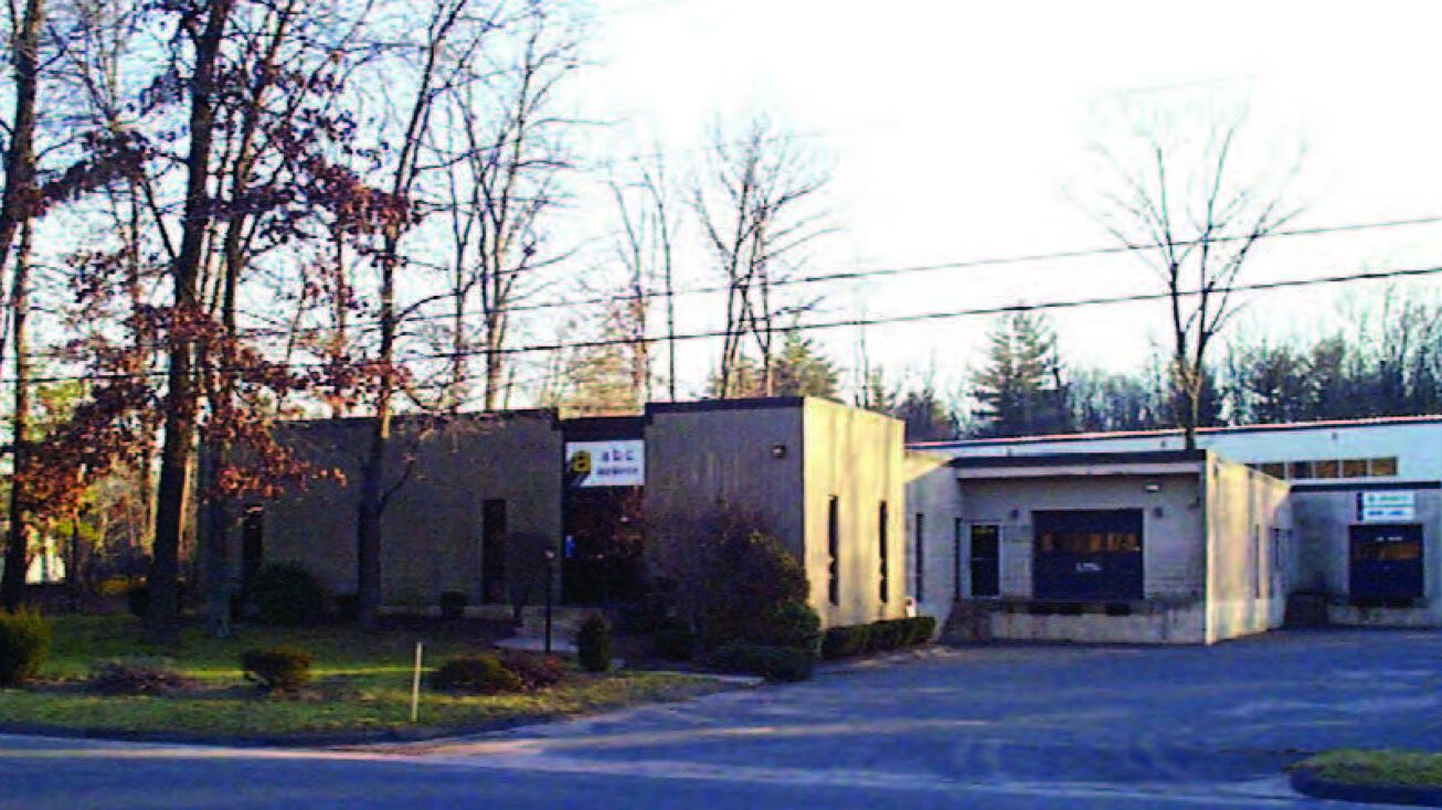 20 Northwood Drive, Bloomfield, CT 06002