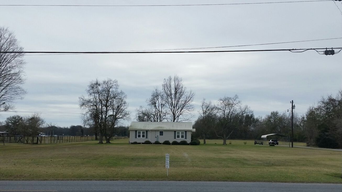 715 W Orice Roth Rd, Gonzales, LA 70737