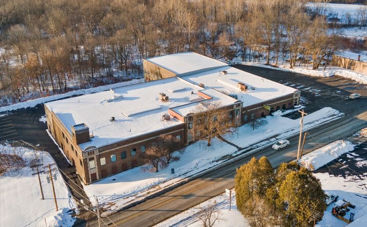 Pictures of Retail, Industrial property located at 1900 Hubbard Rd, Youngstown, OH 44505 for comps - image #1