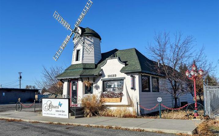 Pictures of Retail property located at 18123 E Appleway Ave, Spokane Valley, WA 99016 for comps - image #1