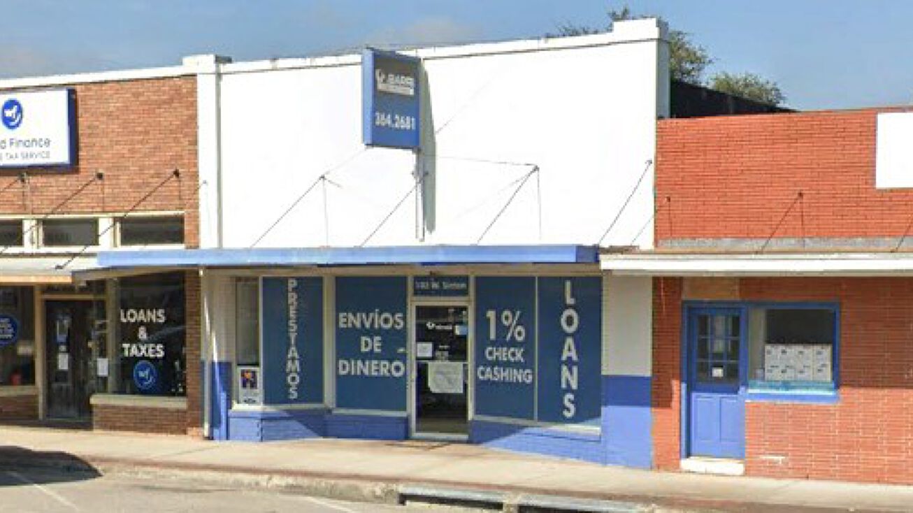 102 W Sinton St, Sinton, TX 78387 Office Property for Sale 102 W