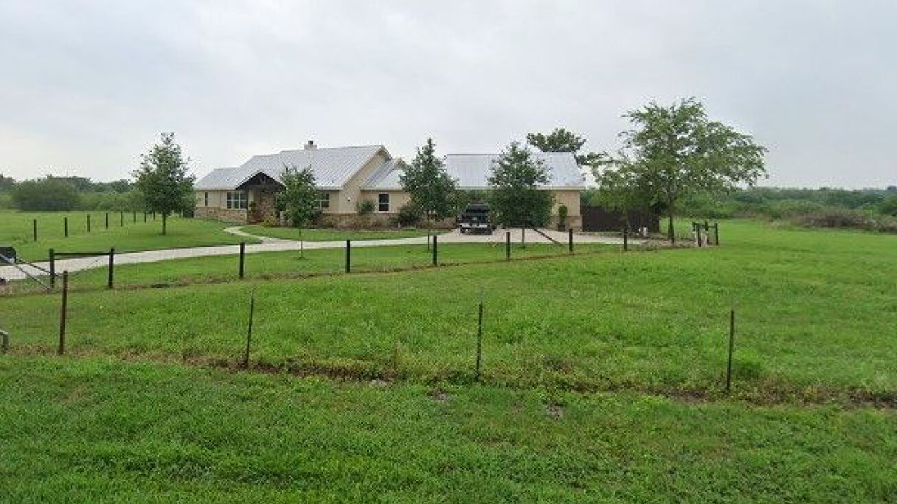 115 Humphrey Court, Martindale, TX 78655