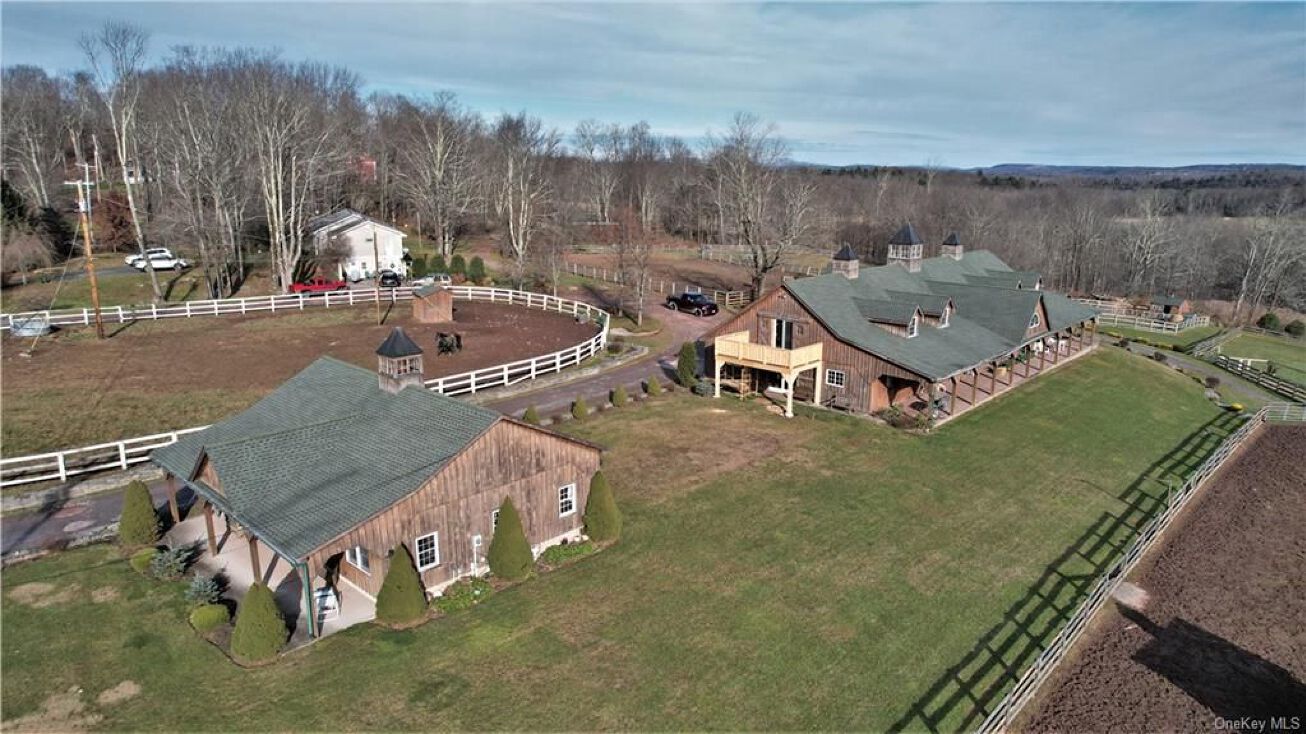 186 Airport Rd, Mongaup Valley, NY 12762