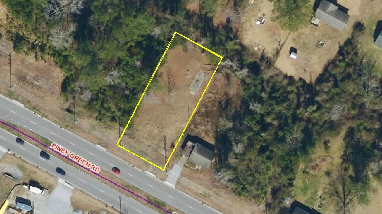 1569 Piney Green Rd, Jacksonville, NC 28546