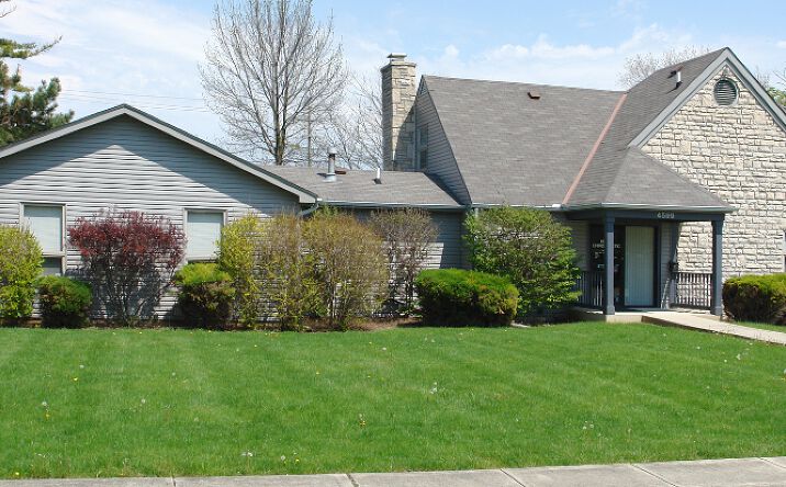 Pictures of Retail property located at 4599 Cemetery Road, Hilliard, OH 43026 for comps - image #1