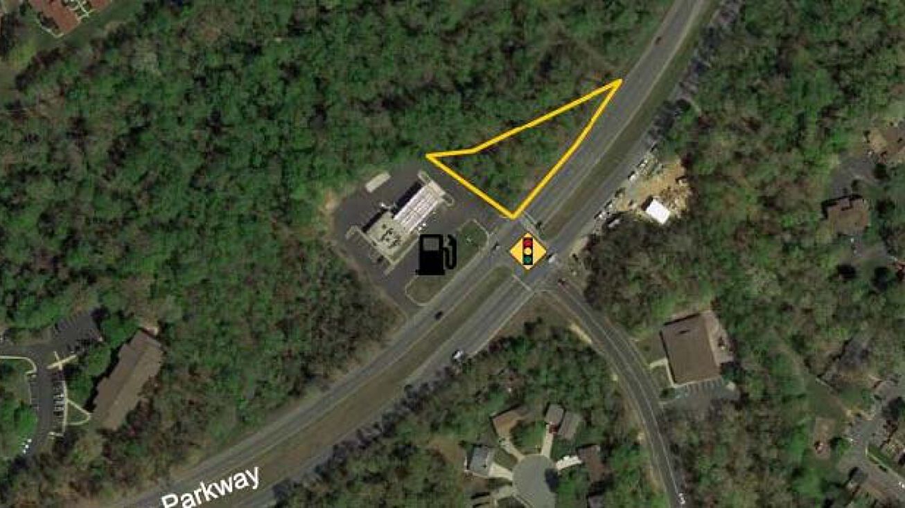 St Charles Pkwy, Waldorf, MD 20602