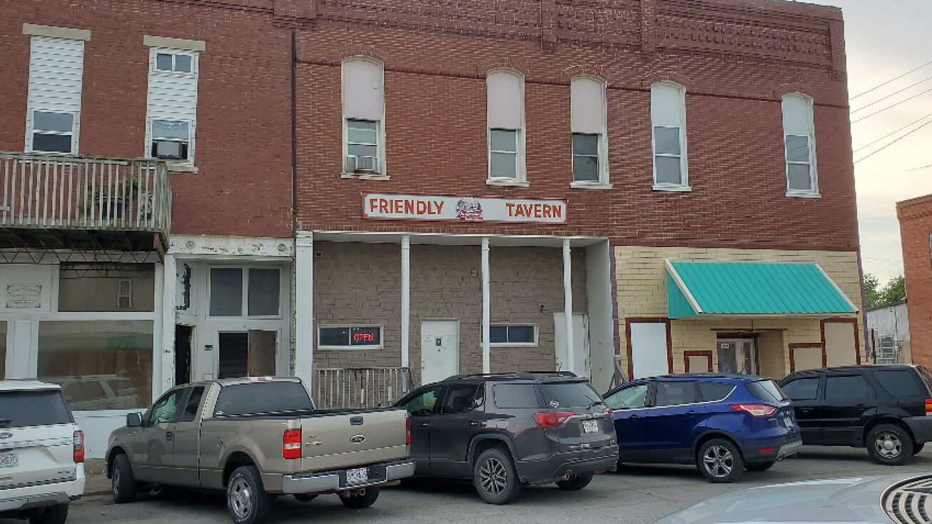 301 Main St, Garden City, MO 64747