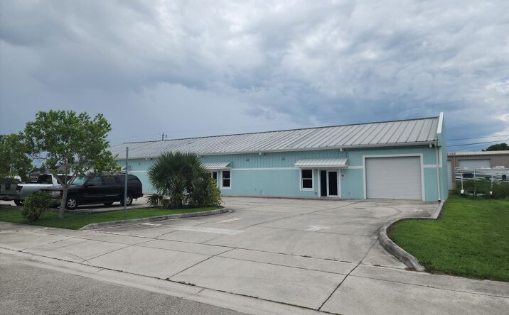 Pictures of Office, Industrial property located at 1007 NE 7th Terrace, Cape Coral, FL 33909 for sales - image #1