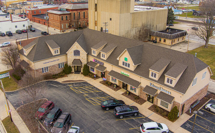 Pictures of Mixed Use, Office, Retail property located at 207 E Church St, Sandwich, IL 60548 for sales - image #1