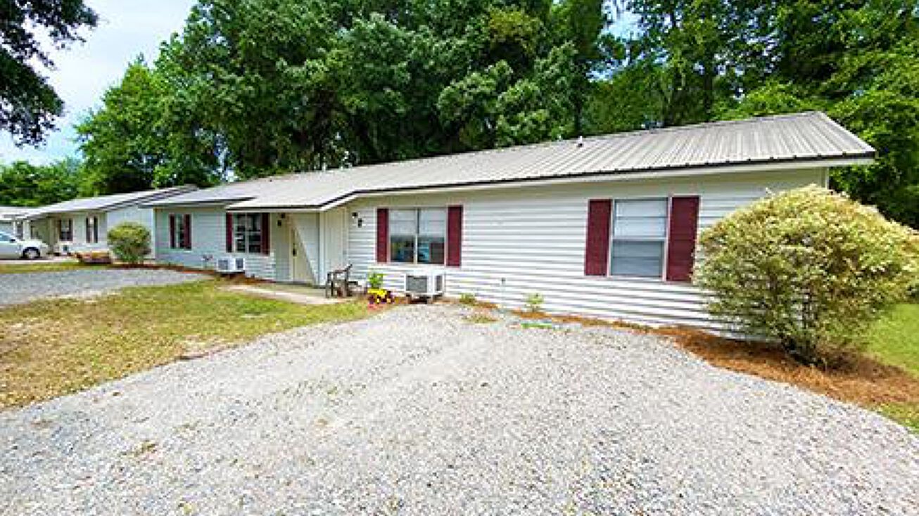 7214 Live Oak Loop NE, Ludowici, GA 31316