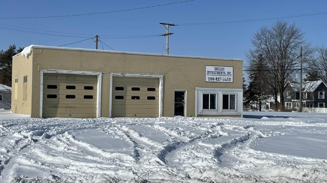 102 S Main Street, LAOTTO, IN 46763