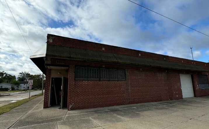 Pictures of Industrial property located at 8915-8925 Northend Ave, Ferndale, MI 48220 for sales - image #1