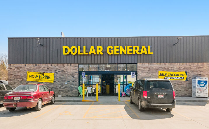 Pictures of Retail property located at 606 Vine St, Hays, KS 67601 for comps - image #1