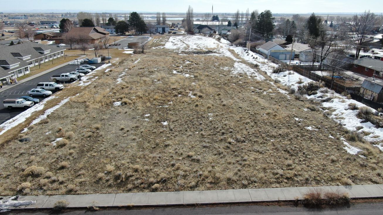 446 West Ridge Ave, Hines, OR 97738