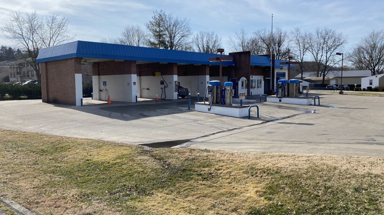 7353 St Andrews Church Rd, Louisville, KY 40214 Special Purpose