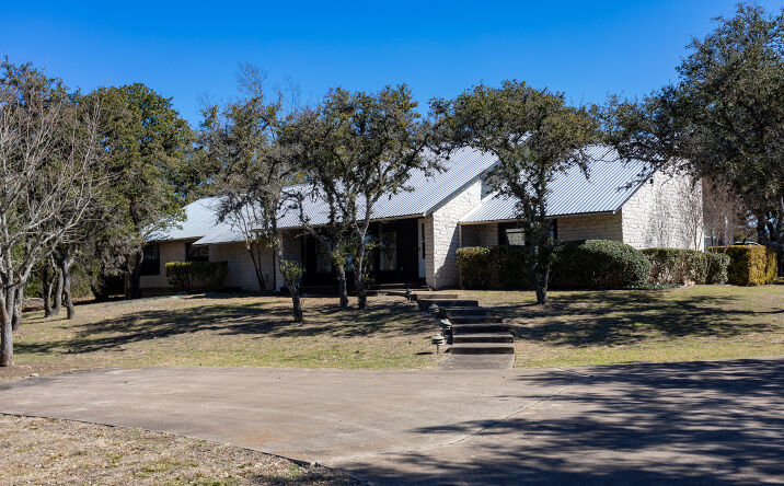 image of property at 26222 RANCH ROAD 12 Dripping Springs TX 78620-4903
