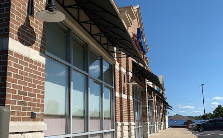 Pictures of Retail property located at 120 Roberts Ln, Hillsboro, OH 45133 for comps - image #1