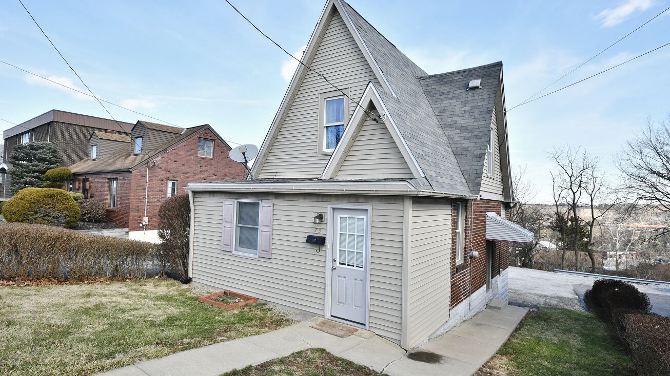 75 Old Clairton Rd, Pittsburgh, PA 15236 Office Property for Sale