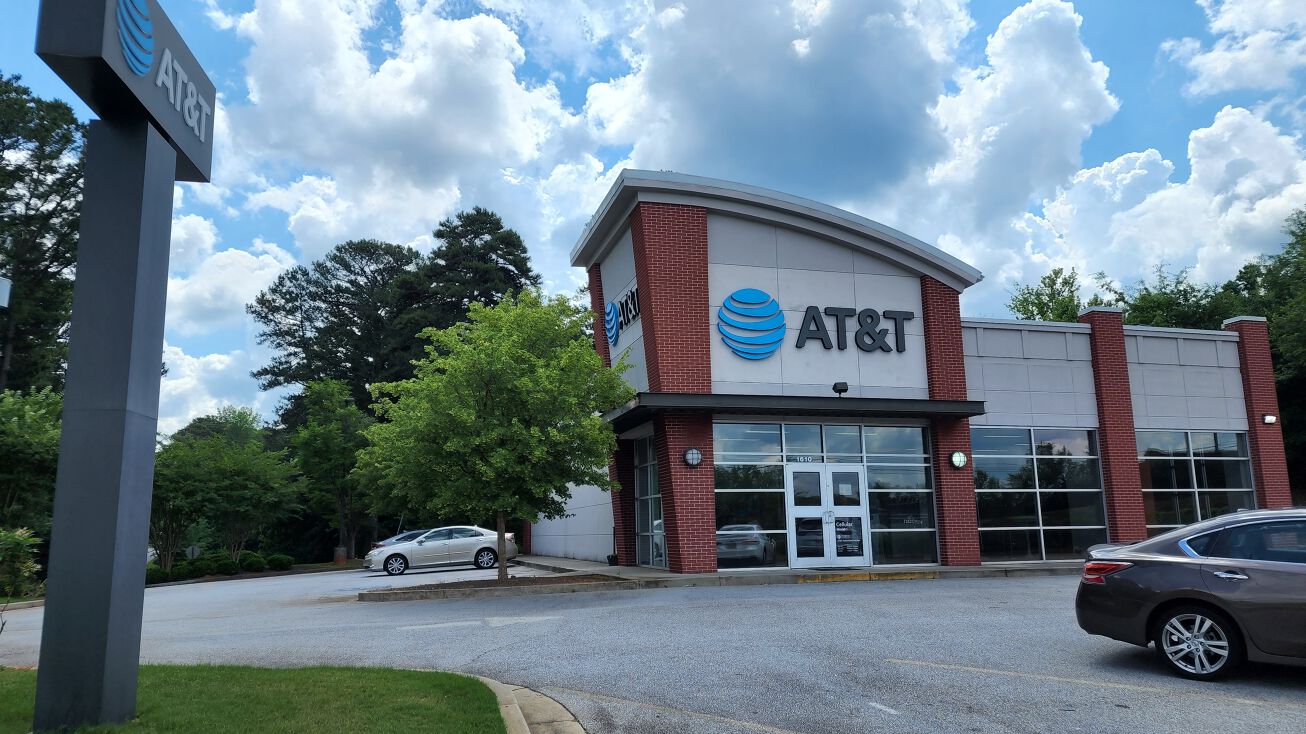 1610 US27, Carrollton, GA 30116 Retail Property for Sale At&T