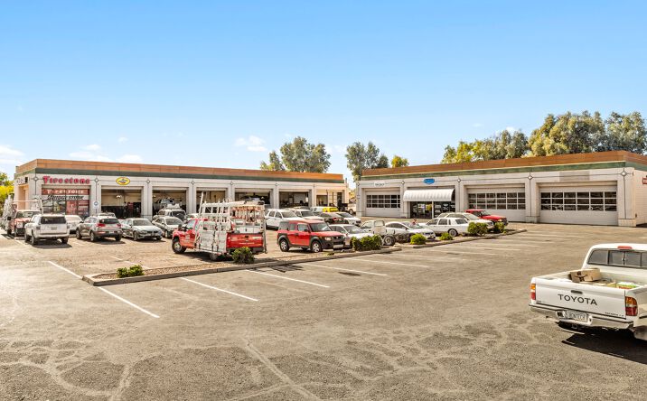 Pictures of Retail property located at 320 S Arizona Ave, Chandler, AZ 85225 for comps - image #1