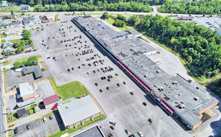 Pictures of Retail property located at 224 N Logan Blvd, Burnham, PA 17009 for comps - image #1