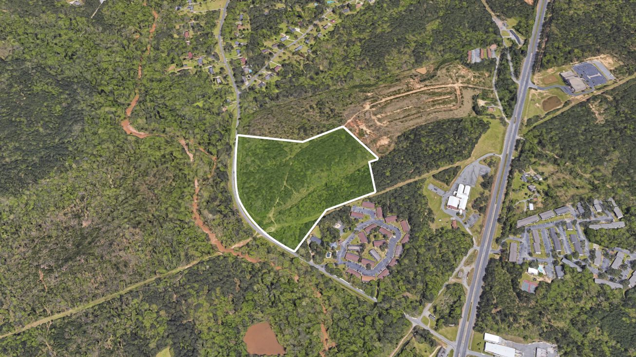 1797 Graham Rd, Macon, GA 31211