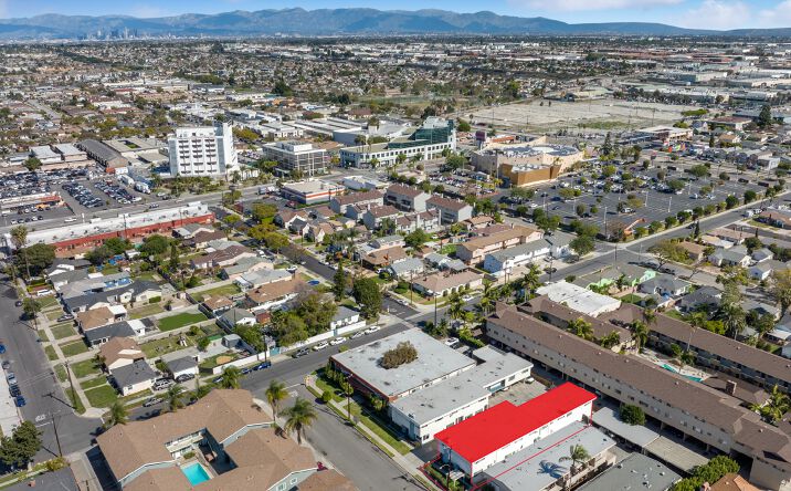 Pictures of Multifamily property located at 15530 S Budlong Pl, Gardena, CA 90247 for comps - image #1