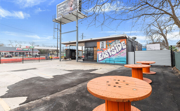 Pictures of Retail property located at 829 N New Braunfels Ave, San Antonio, TX 78202, 829 N New Braunfels Ave, San Antonio, TX 78202 for sales - image #1
