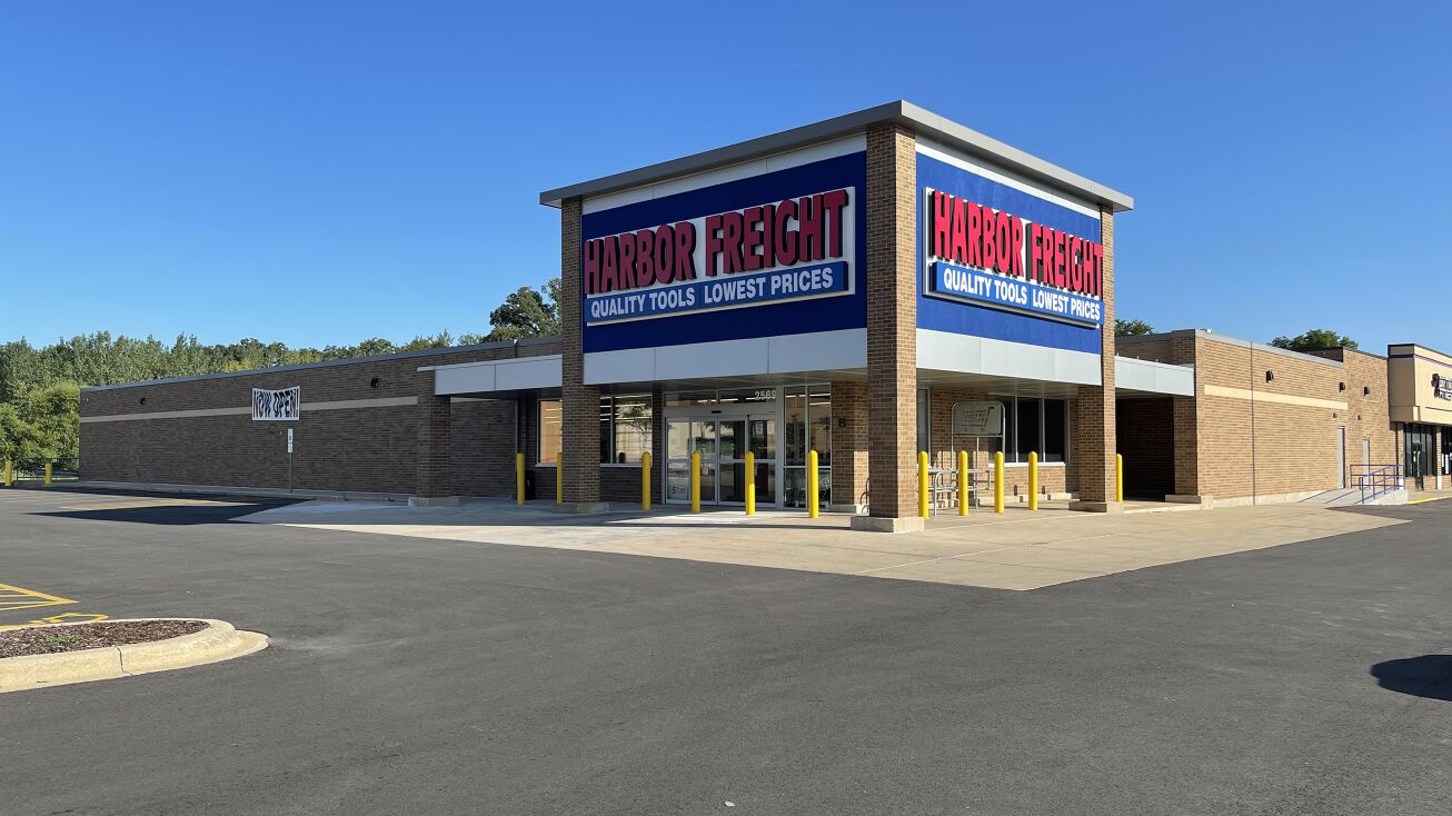 2569 Sycamore Rd, DeKalb, IL 60115 Retail Property for Sale Oakland