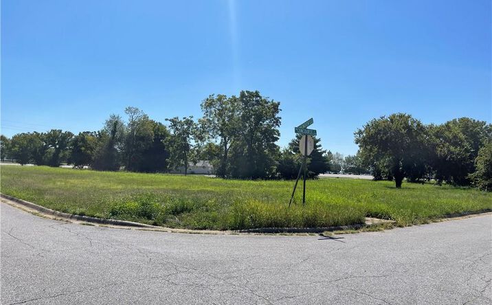 Pictures of Land property located at SW Vendor Blvd, Bentonville, AR 72712 for sales - image #1