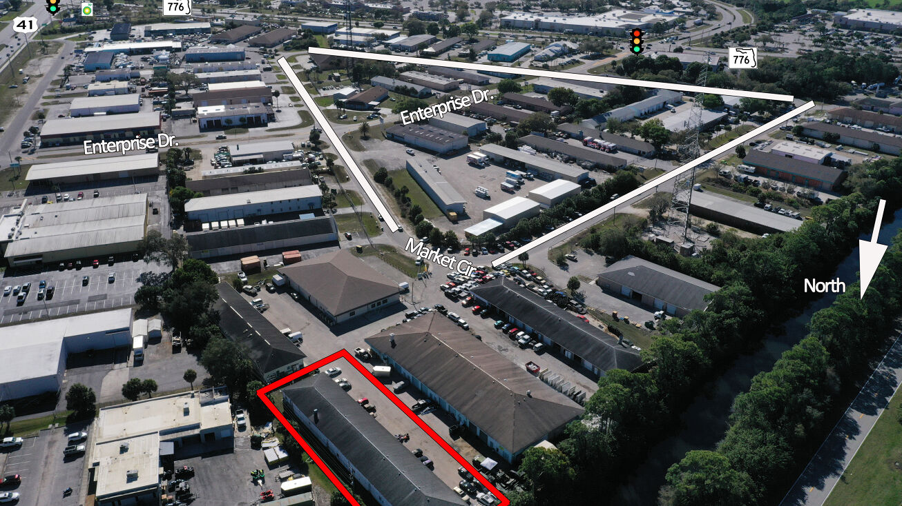 1544 Market Cir, Port Charlotte, FL 33953