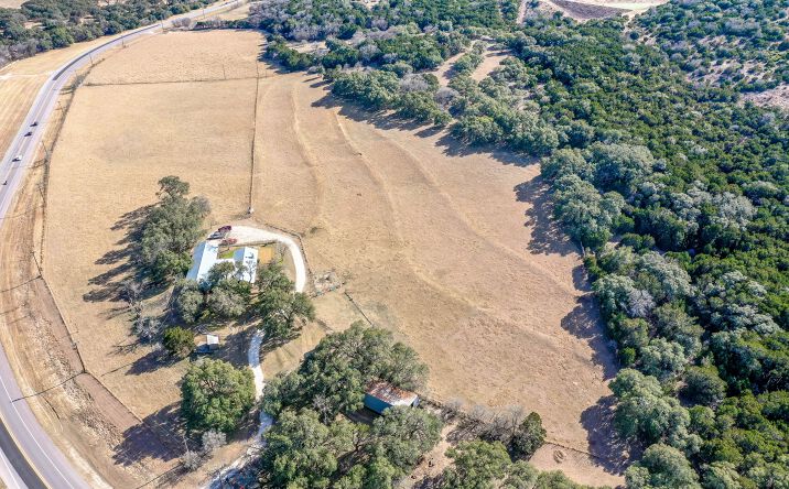 Pictures of Mixed Use property located at 20070 TX-16, Helotes, TX 78023 for sales - image #1