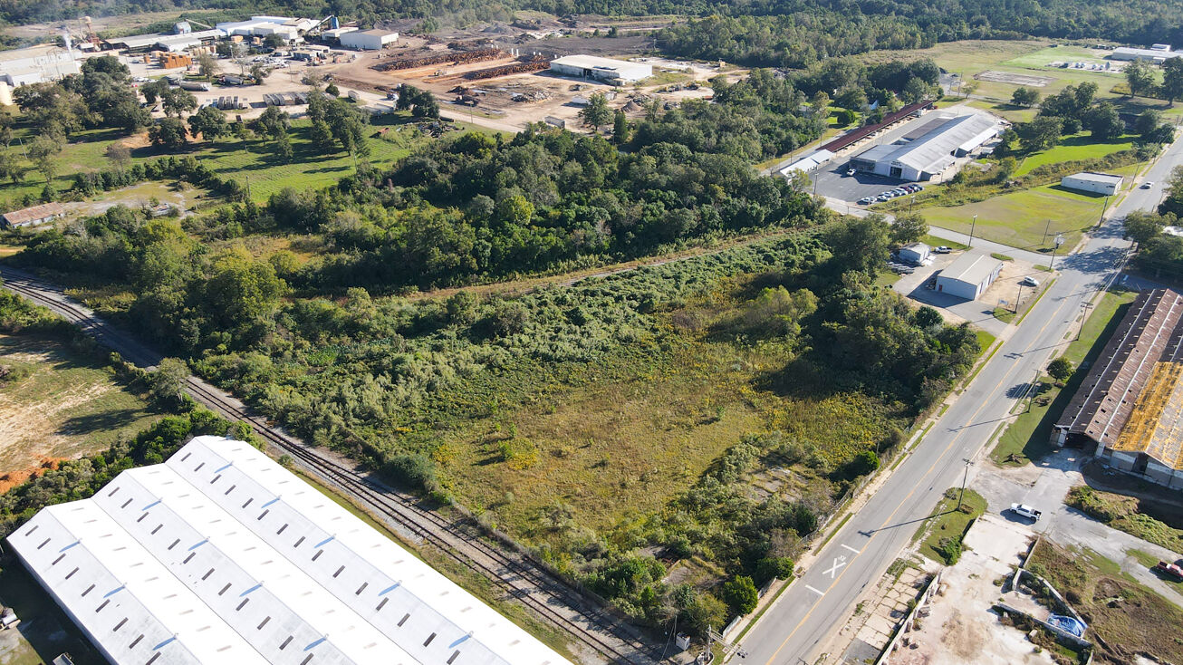 4th Ave NE, Moultrie, GA 31768