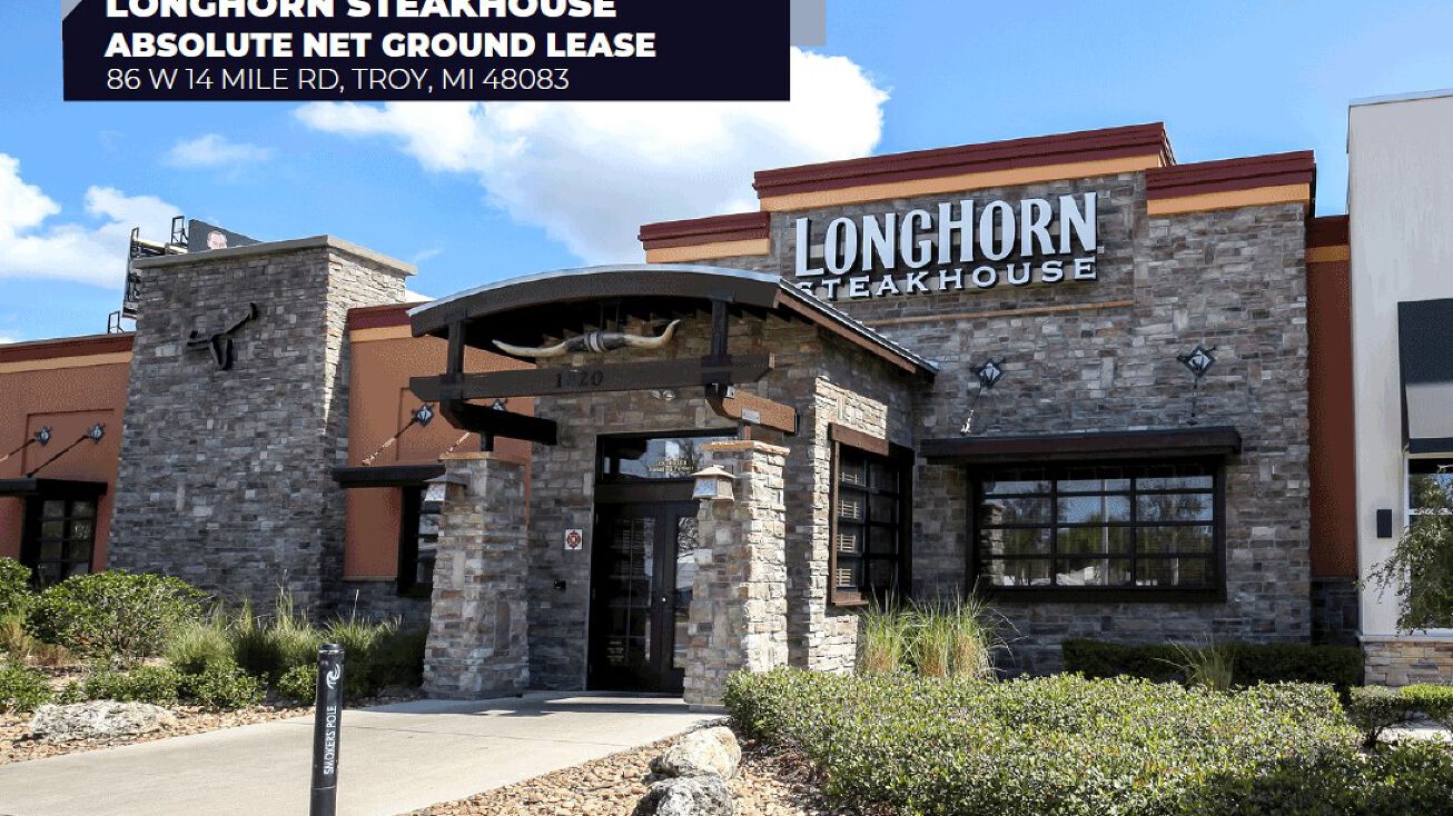 86 W 14 Mile Rd, Troy, MI 48083