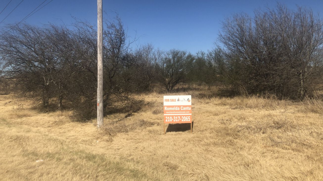 Land Property Portfolio for Sale in Karnes City, US