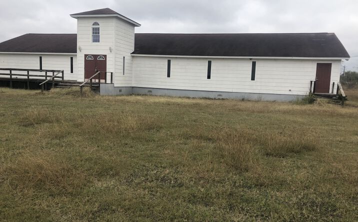 Pictures of Mixed Use, Multifamily property located at 18361 TX-80, Gillett, TX 78116 for sales - image #1