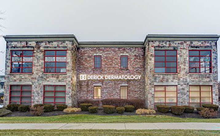 Pictures of Office property located at 816/820 W Bartlett Rd, Bartlett, IL 60103 for sales - image #1