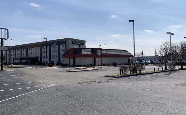 Pictures of Retail property located at 322 Taylor Rd, Hazelwood, MO 63042 for comps - image #1