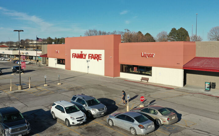 Pictures of Retail property located at 3003 N 108th St, Omaha, NE 68164 for comps - image #1