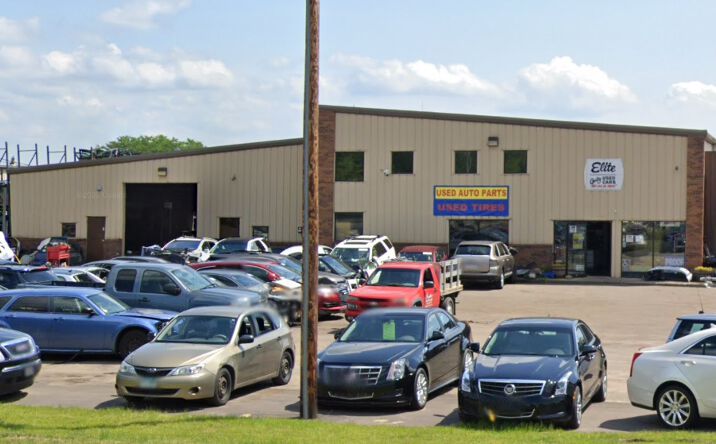 Pictures of Retail property located at 2325 W Wayzata Blvd, Long Lake, MN 55356 for sales - image #1